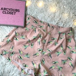 ◦ F21 ◦ High-waisted bird printed shorts
